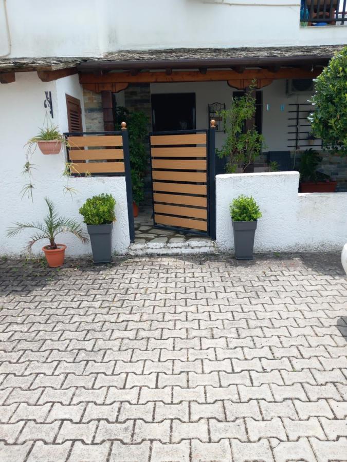 Poly's Sea Side House Koropi